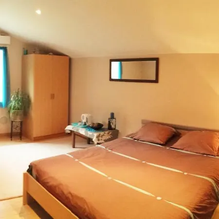 Autour Du Hamac Et Table D'hotes 홈스테이